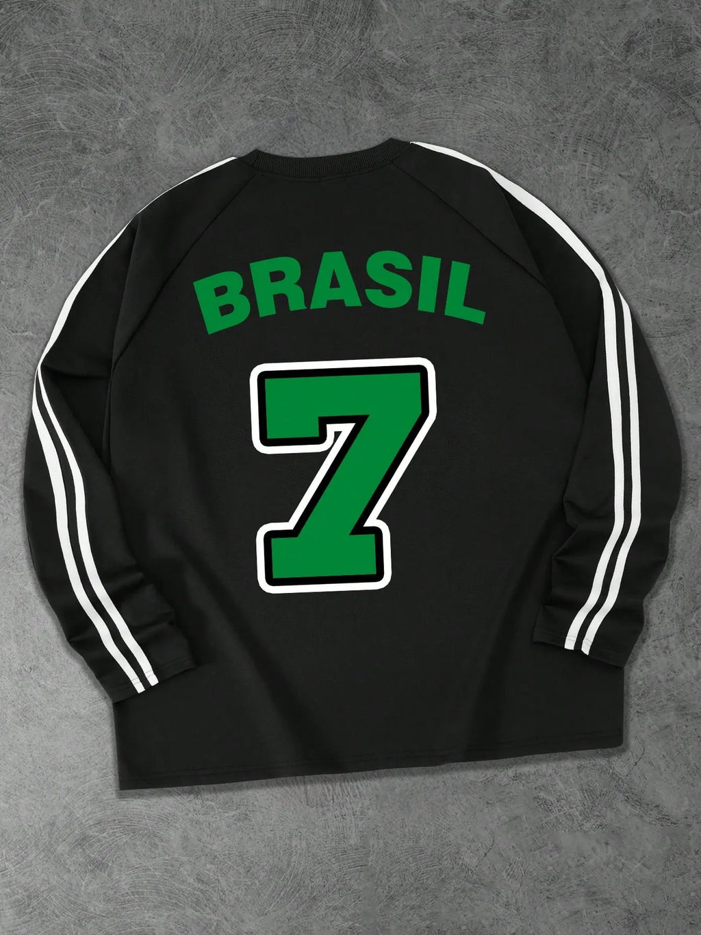 The new men's long-sleeved T-shirt for Spring and Autumn 2025 is casual fashionable and comfortable with 3D digital printing